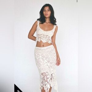 INDAH LIBRA TOP (S) & NEPTUNE SKIRT(XS)
WORN ONCE
Selling both top and bottom